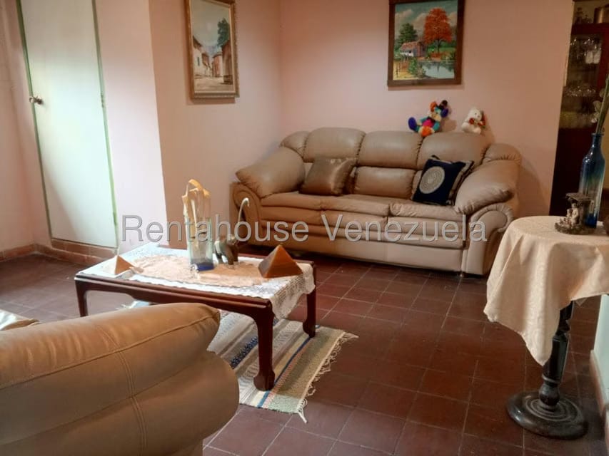 Casa (Multipes Niveles) en Venta en Los Rosales, Distrito Metropolitano - 26