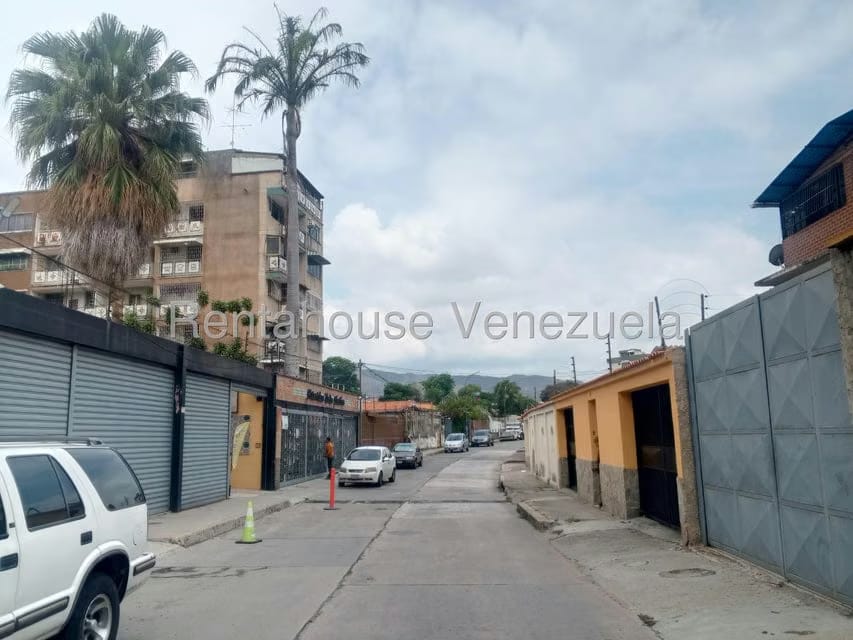 Casa (Multipes Niveles) en Venta en Los Rosales, Distrito Metropolitano - 38
