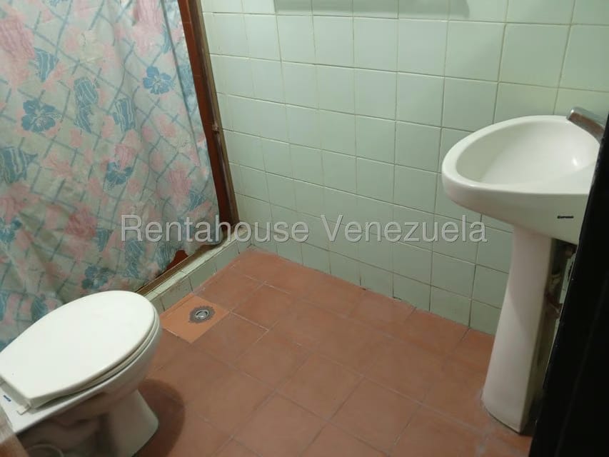 Casa (Multipes Niveles) en Venta en Los Rosales, Distrito Metropolitano - 9
