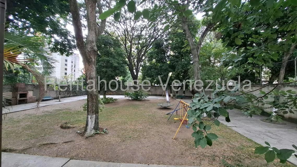 Apartamento (1 Nivel) en Venta en La Florida, Distrito Metropolitano - 25