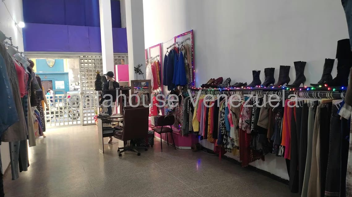 Comercial (Local Comercial) en Venta en Parroquia Santa Rosalia, Distrito Metropolitano - 2
