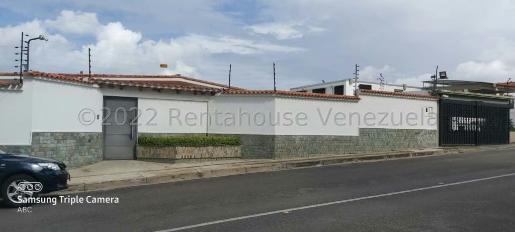 CASA EN VENTA SELENE MARIN- MLS#21-19002