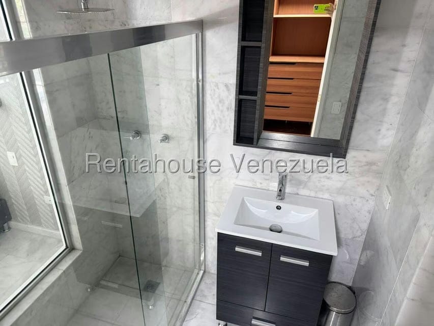 Apartamento (1 Nivel) en Alquiler en La Castellana, Distrito Metropolitano - 23