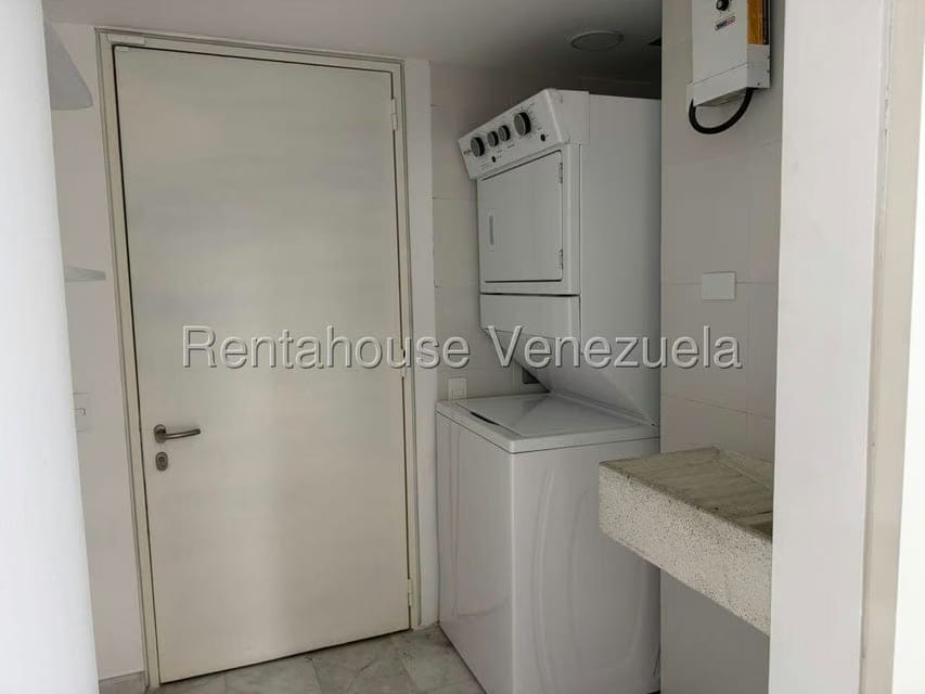Apartamento (1 Nivel) en Alquiler en La Castellana, Distrito Metropolitano - 25