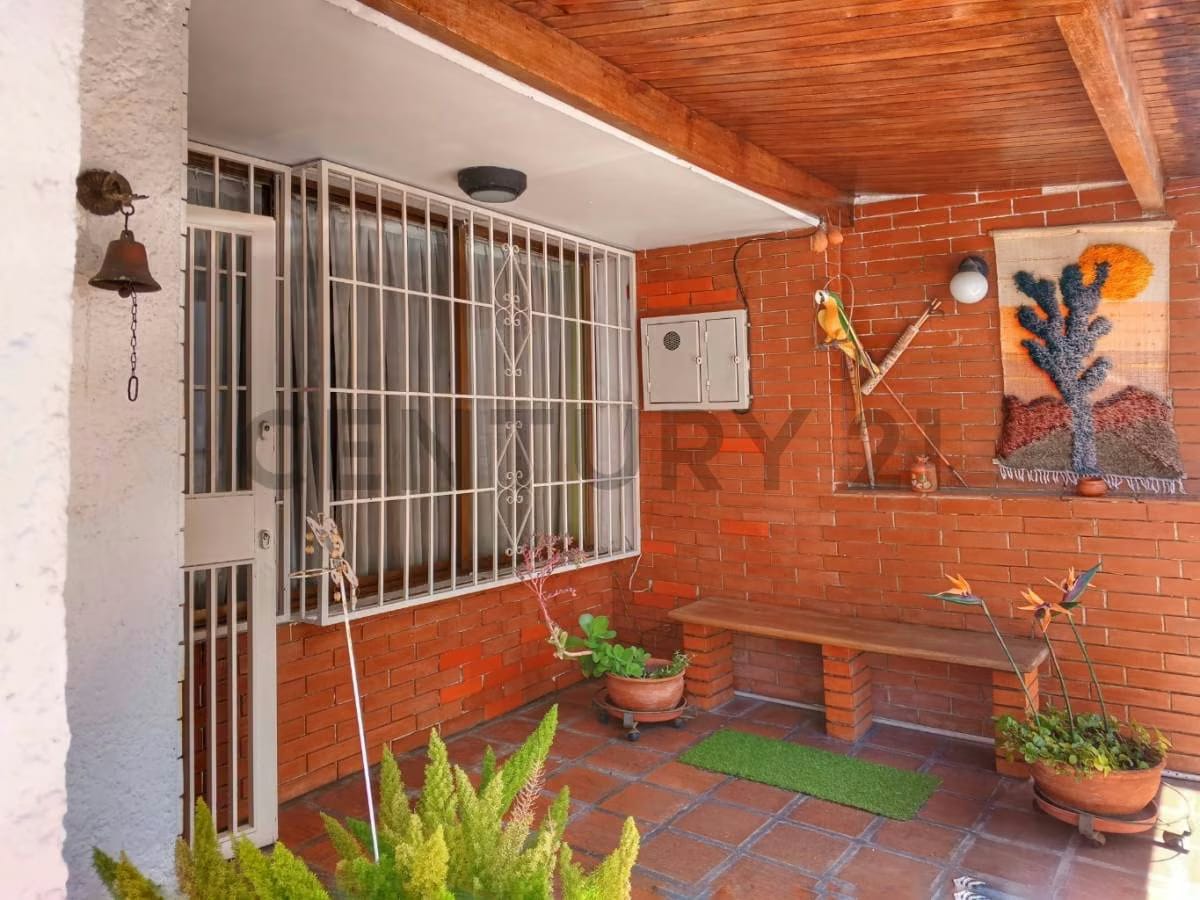 En venta Town House, La Macarena Sur, Los Teques Edo. Miranda - 3