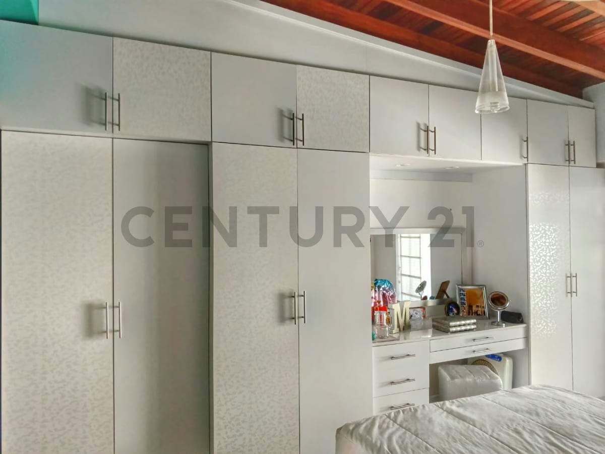 En venta Town House, La Macarena Sur, Los Teques Edo. Miranda - 33