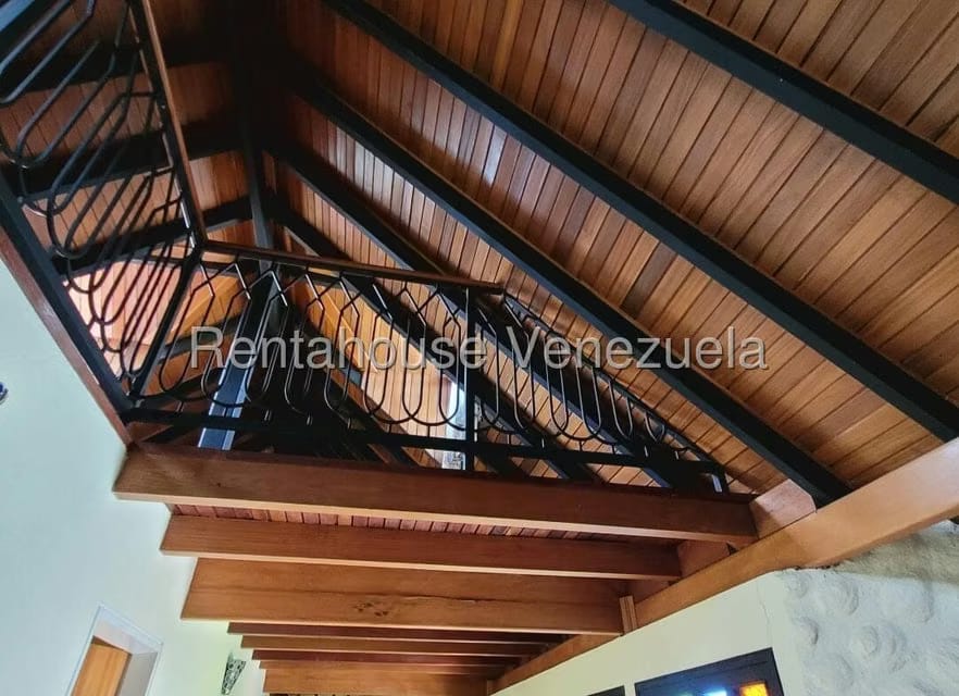 Casa (Multipes Niveles) en Venta en La Colonia Tovar, Aragua - 28