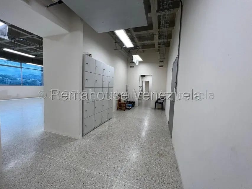 Comercial (Oficina) en Venta en Los Cortijos de Lourdes, Distrito Metropolitano - 2