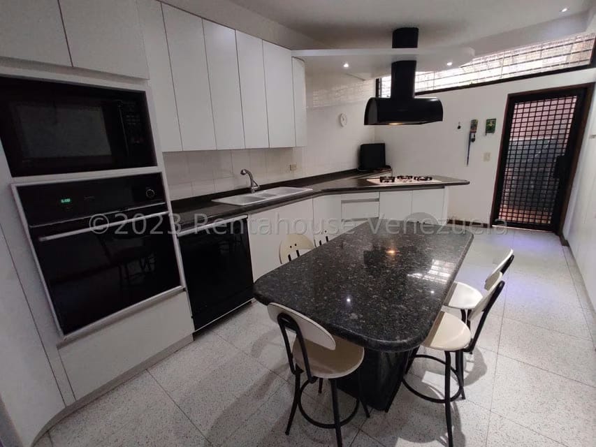 Casa (Multipes Niveles) en Venta en Colinas del Tamanaco, Distrito Metropolitano - 14