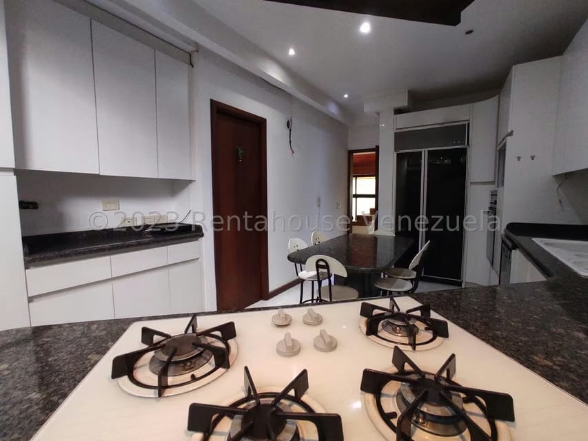 Casa (Multipes Niveles) en Venta en Colinas del Tamanaco, Distrito Metropolitano - 17