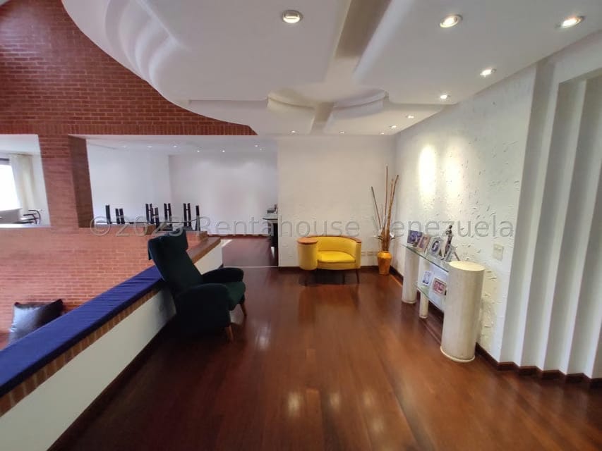 Casa (Multipes Niveles) en Venta en Colinas del Tamanaco, Distrito Metropolitano - 3