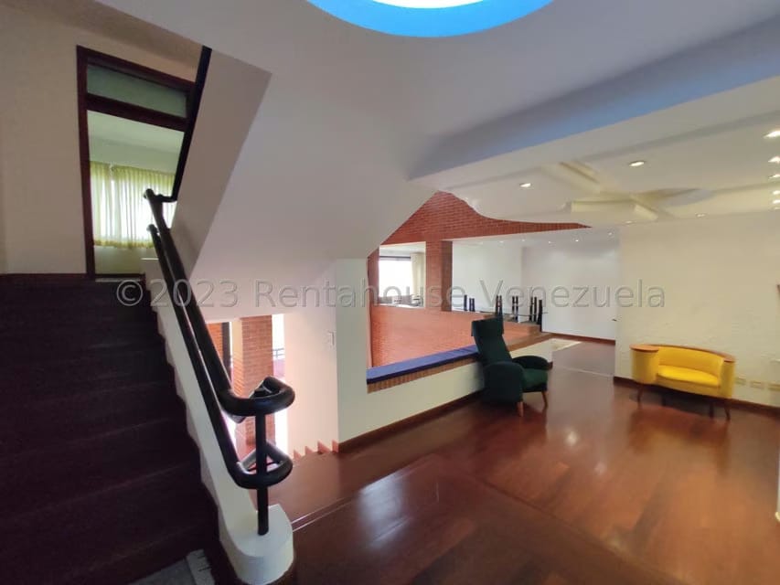 Casa (Multipes Niveles) en Venta en Colinas del Tamanaco, Distrito Metropolitano - 4