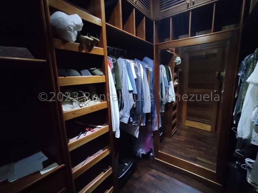 Casa (Multipes Niveles) en Venta en Colinas del Tamanaco, Distrito Metropolitano - 41