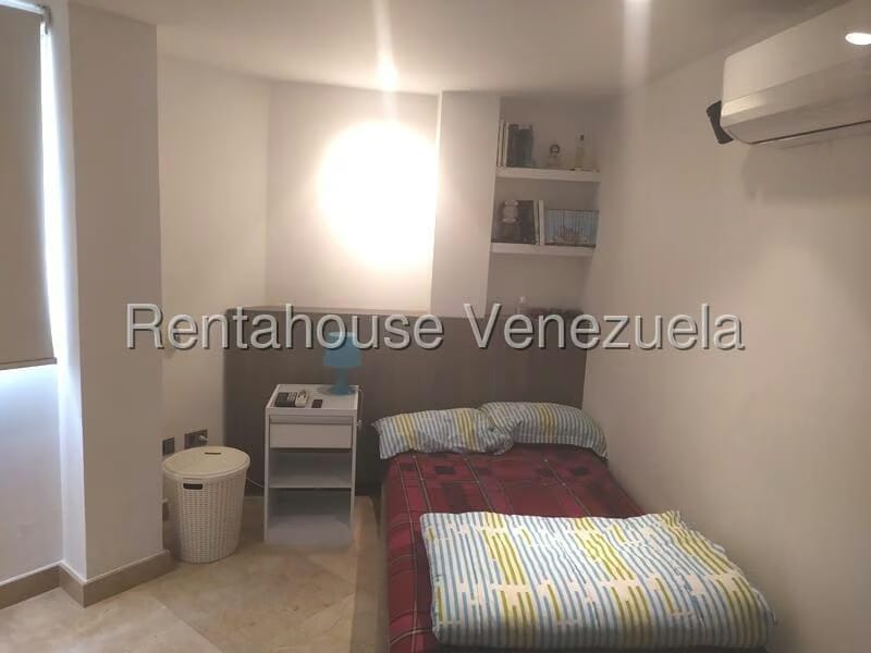 Casa (Duplex) en Venta en Guataparo, Carabobo - 26