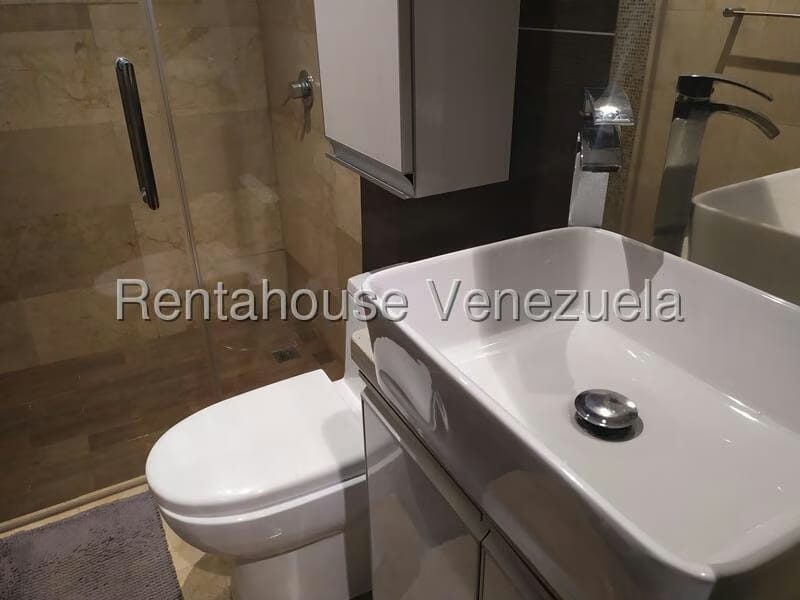 Casa (Duplex) en Venta en Guataparo, Carabobo - 56