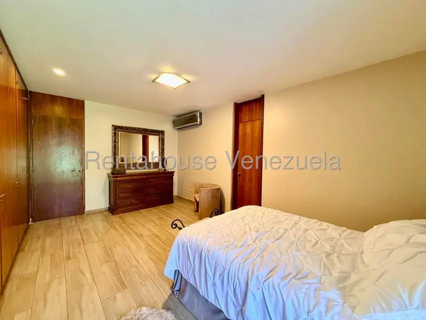 Casa (Duplex) en Venta en La Lagunita Country Club, Distrito Metropolitano - 32