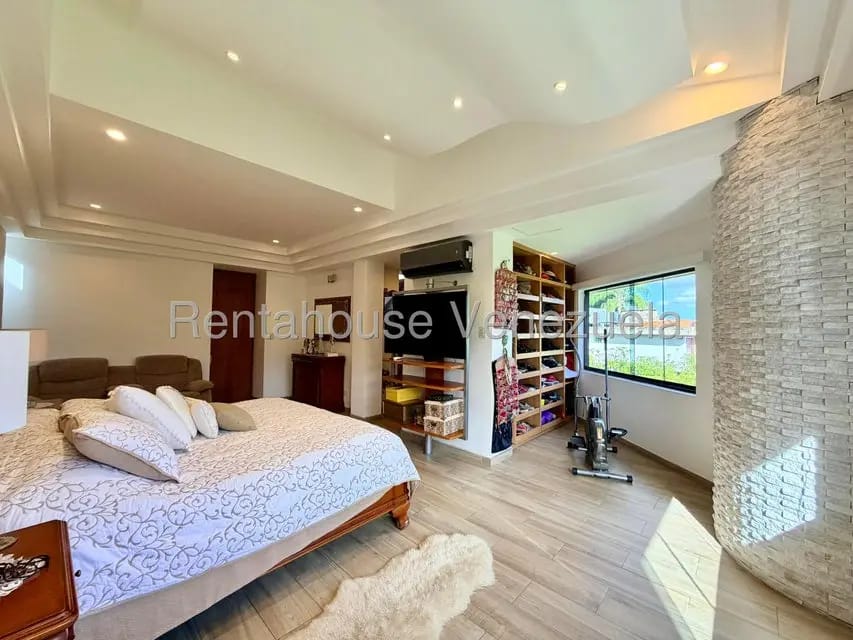 Casa (Duplex) en Venta en La Lagunita Country Club, Distrito Metropolitano - 42