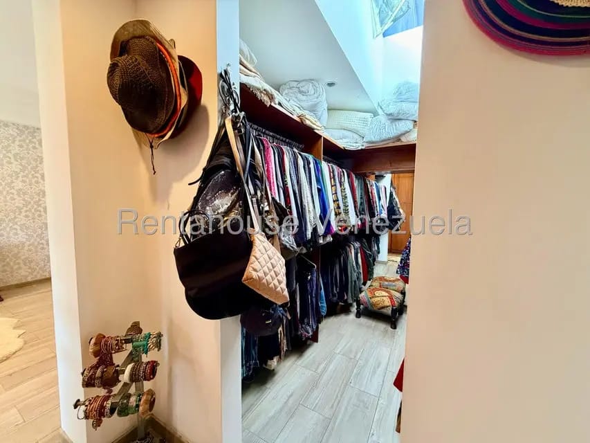 Casa (Duplex) en Venta en La Lagunita Country Club, Distrito Metropolitano - 43