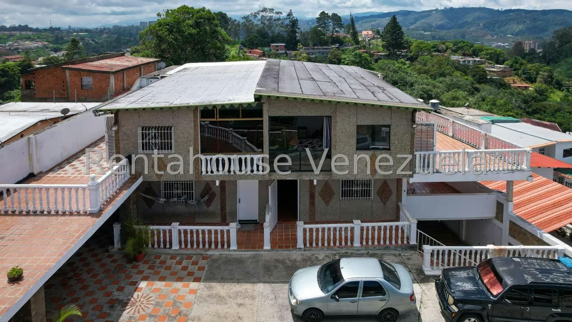 Casa (Duplex) en Venta en Colinas de San Antonio, Miranda - 2