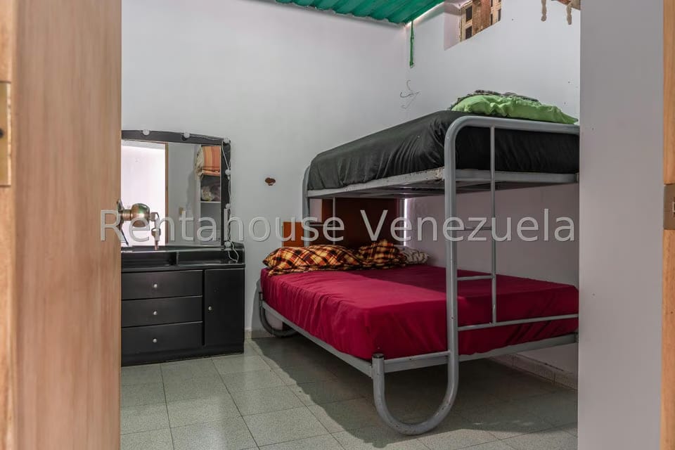 Casa (Duplex) en Venta en Colinas de San Antonio, Miranda - 19