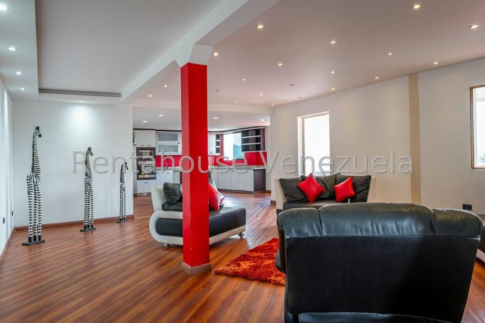 Casa (Duplex) en Venta en Colinas de San Antonio, Miranda - 23