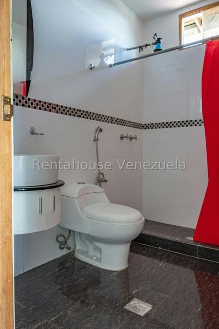 Casa (Duplex) en Venta en Colinas de San Antonio, Miranda - 26
