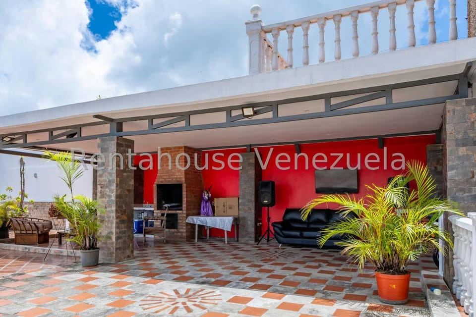 Casa (Duplex) en Venta en Colinas de San Antonio, Miranda - 31