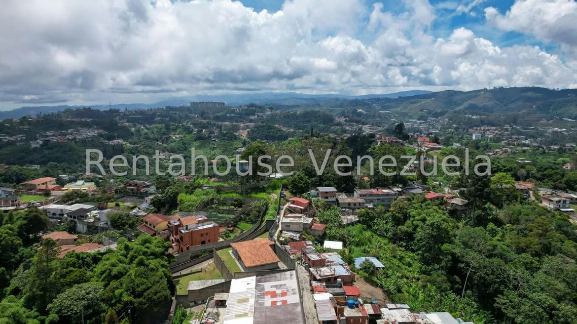 Casa (Duplex) en Venta en Colinas de San Antonio, Miranda - 34