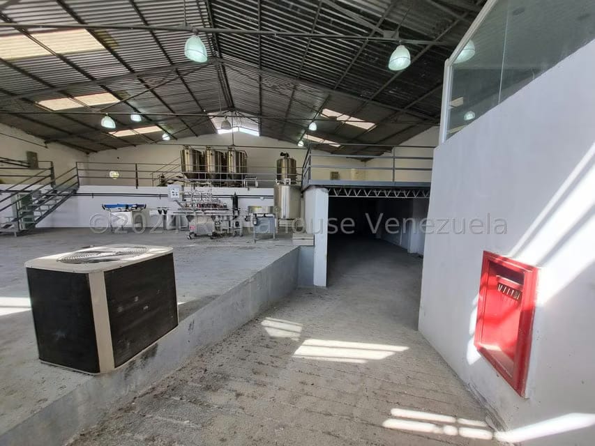 Comercial (Galpon - Deposito) en Venta en La Suiza, Miranda - 12