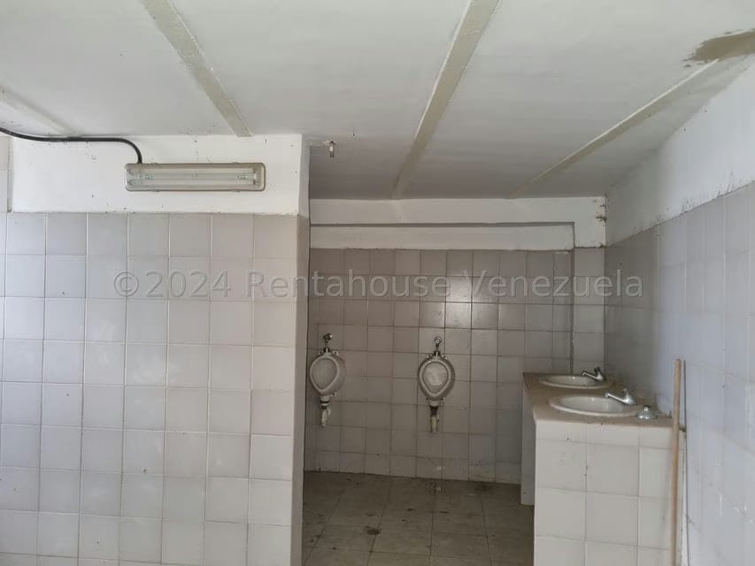 Comercial (Galpon - Deposito) en Venta en La Suiza, Miranda - 16