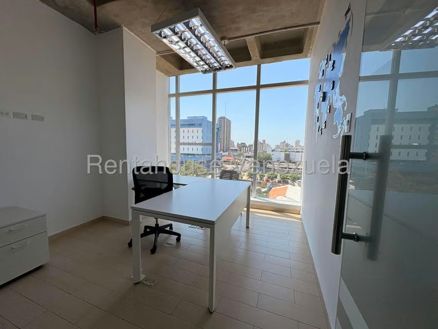 Comercial (Oficina) en Alquiler en 5 de Julio, Zulia - 24