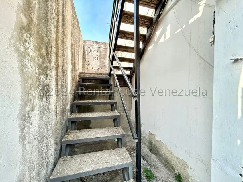 Comercial (Local Comercial) en Venta en Centro, Lara - 2