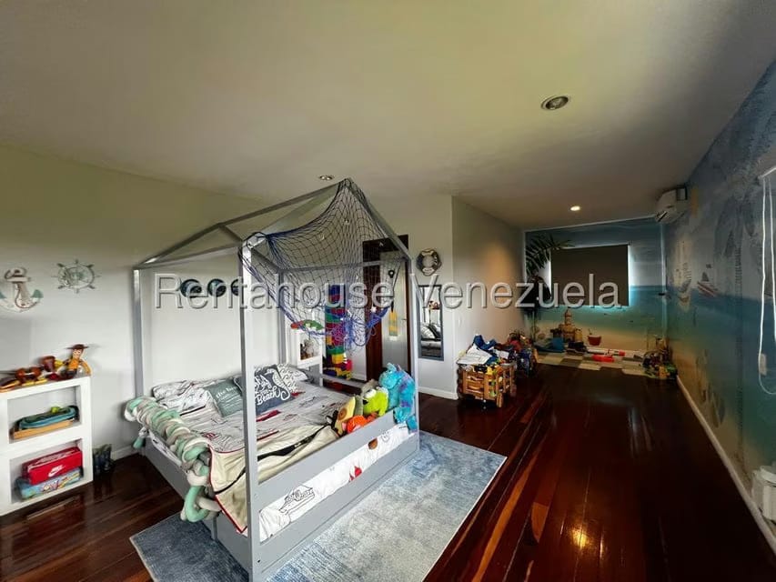 Casa (Multipes Niveles) en Venta en Loma Linda, Distrito Metropolitano - 36