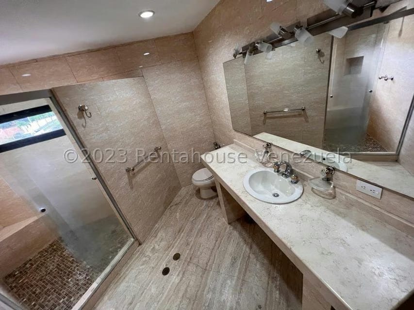 Casa (Multipes Niveles) en Venta en Loma Linda, Distrito Metropolitano - 64