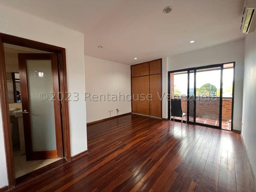 Casa (Multipes Niveles) en Venta en Loma Linda, Distrito Metropolitano - 66