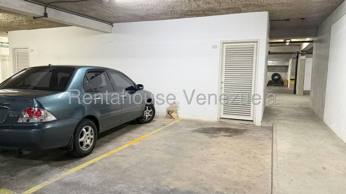 Apartamento (1 Nivel) en Alquiler en Solar del Hatillo, Distrito Metropolitano - 30