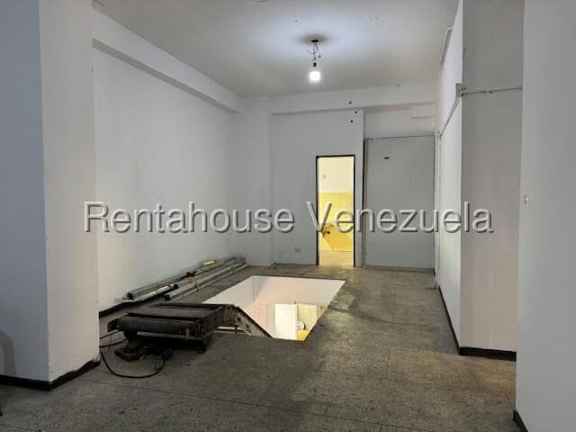Comercial (Galpon - Deposito) en Alquiler en La Candelaria, Distrito Metropolitano - 3