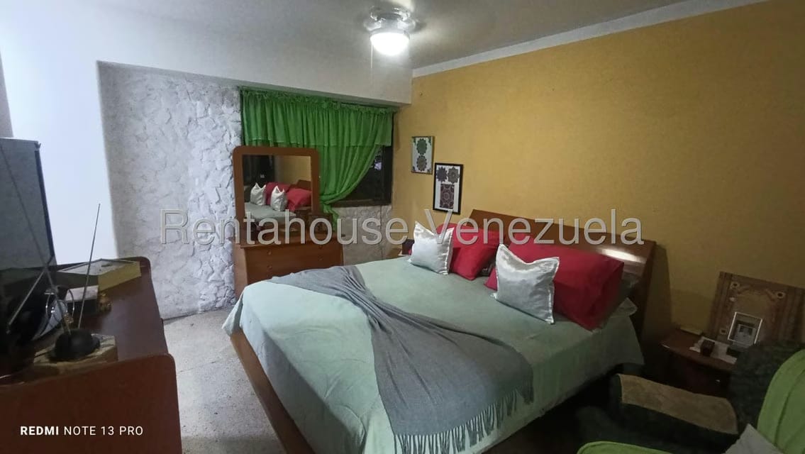 Apartamento (1 Nivel) en Venta en El Paraiso, Distrito Metropolitano - 25