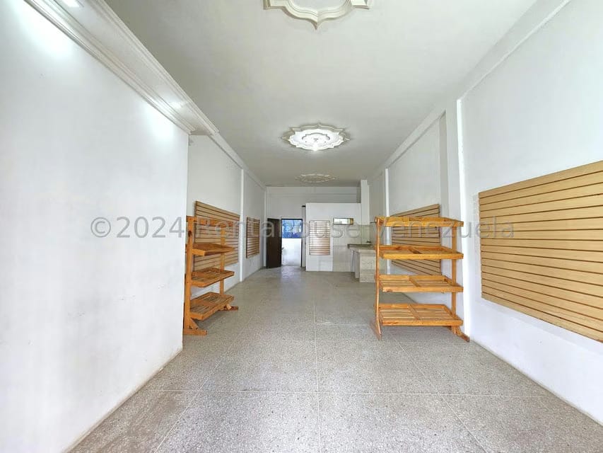 Comercial (Edificio) en Venta en Zona Oeste, Lara - 37