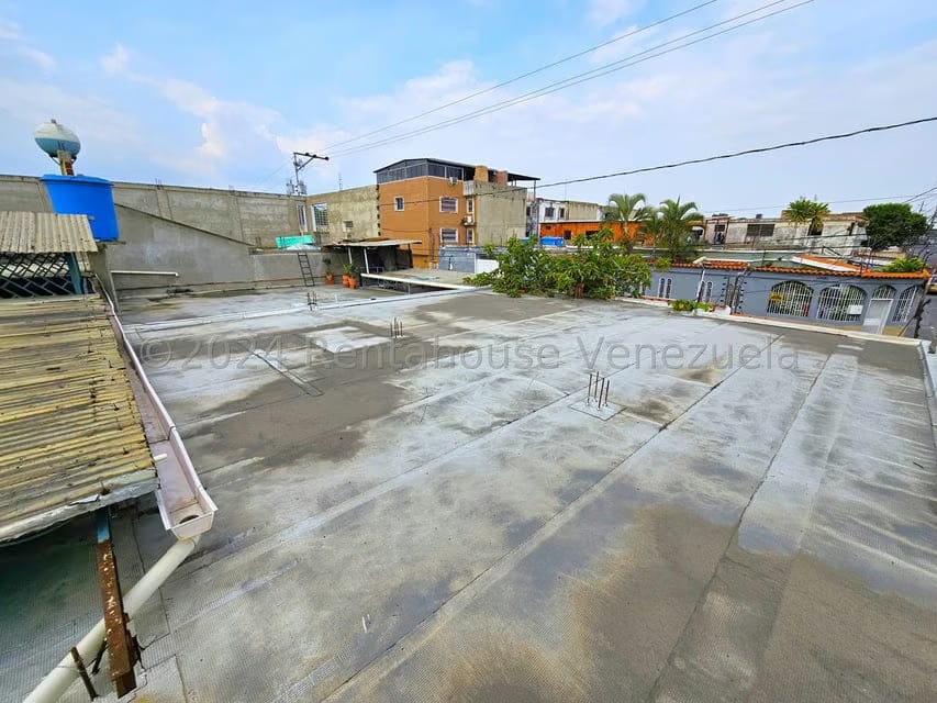 Comercial (Edificio) en Venta en Zona Oeste, Lara - 50