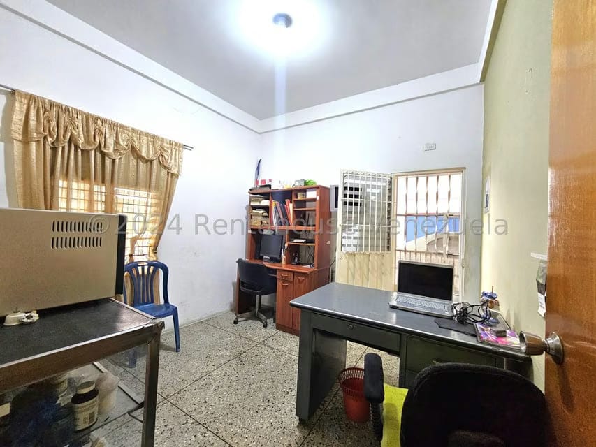 Comercial (Edificio) en Venta en Zona Oeste, Lara - 10