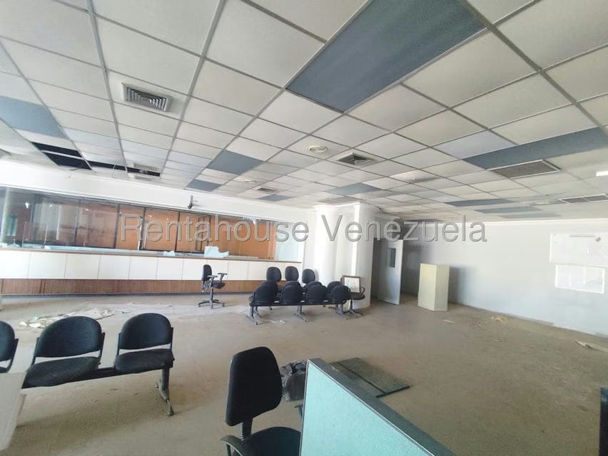 Comercial (Local Comercial) en Venta en Circunvalacion Dos, Zulia - 12