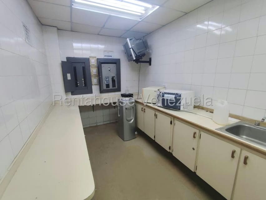 Comercial (Local Comercial) en Venta en Circunvalacion Dos, Zulia - 24