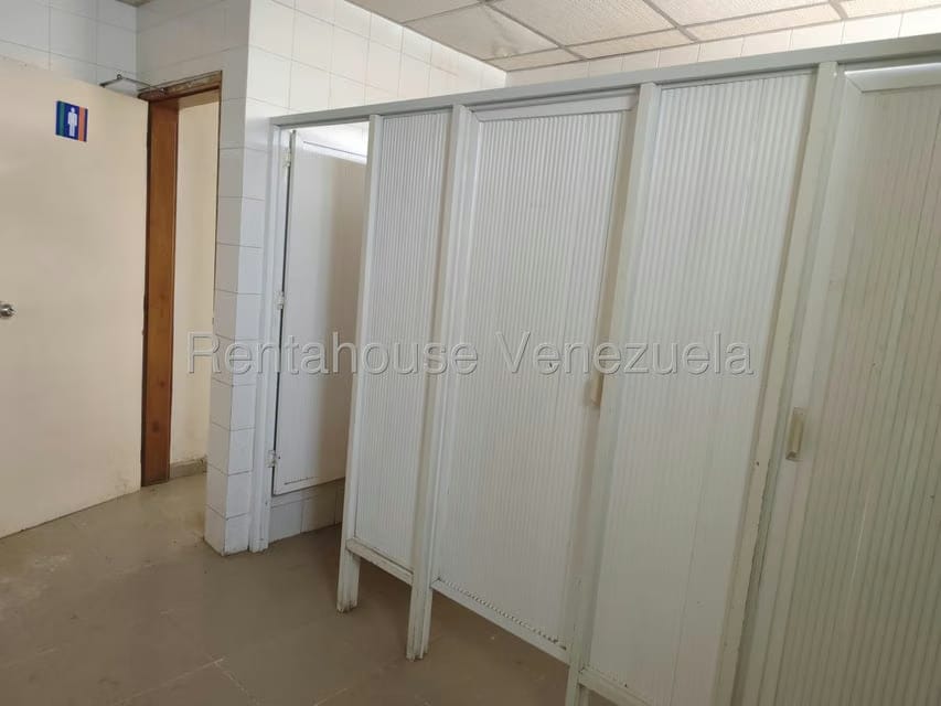 Comercial (Local Comercial) en Venta en Circunvalacion Dos, Zulia - 32