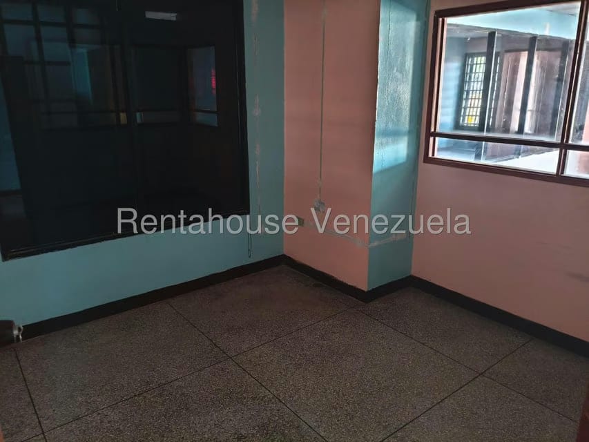 Comercial (Local Comercial) en Alquiler en Santa Fe, Falcon - 13