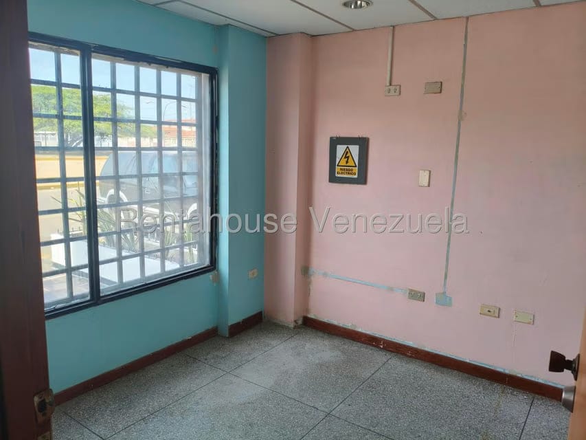 Comercial (Local Comercial) en Alquiler en Santa Fe, Falcon - 18