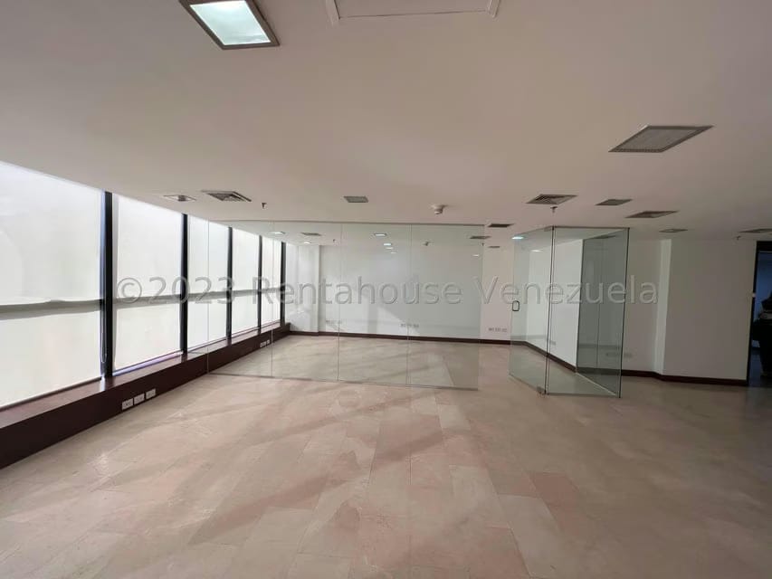Comercial (Oficina) en Venta en El Hatillo, Distrito Metropolitano - 3