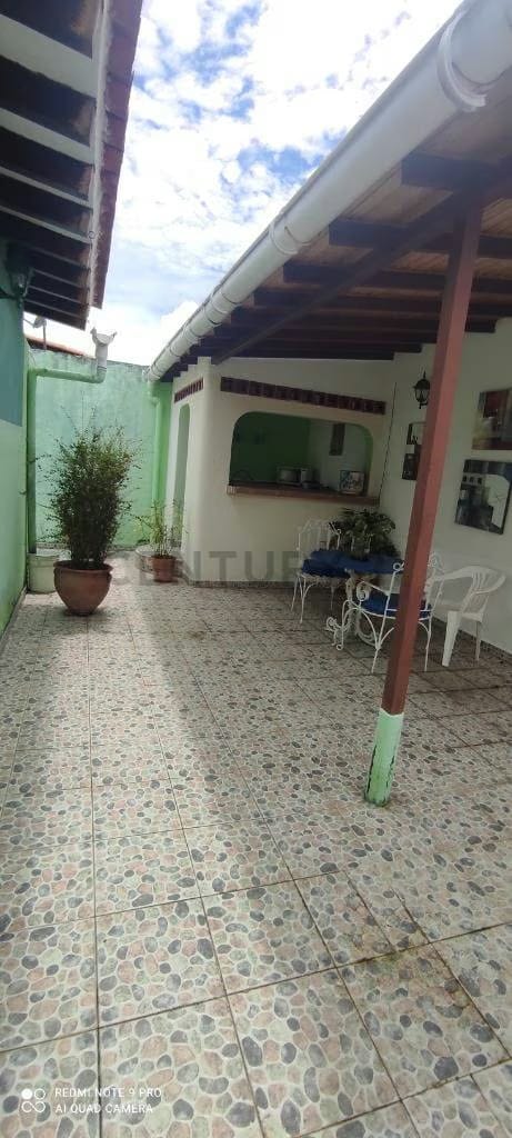 SE VENDE casa en Urbanismo Sector Juanico - 6