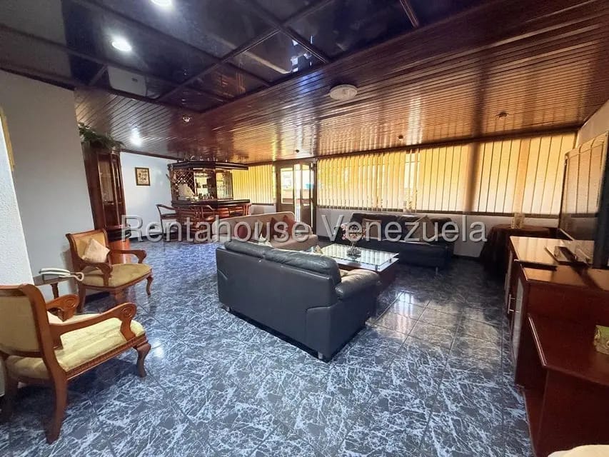 Apartamento (1 Nivel) en Alquiler en Campo Alegre, Distrito Metropolitano - 12