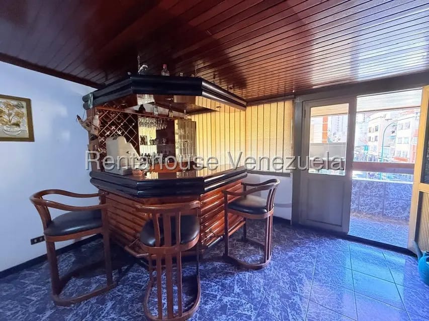 Apartamento (1 Nivel) en Alquiler en Campo Alegre, Distrito Metropolitano - 13